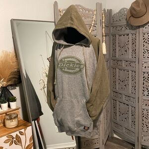 Dickies 2XL comfy sweatshirt